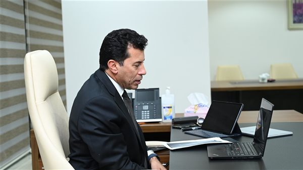 الدكتور أشرف صبحي