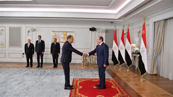 الرئيس السيسي يكرم