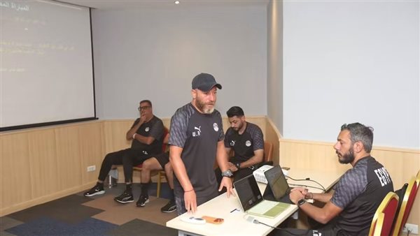 الجهاز الفني لمنتخب